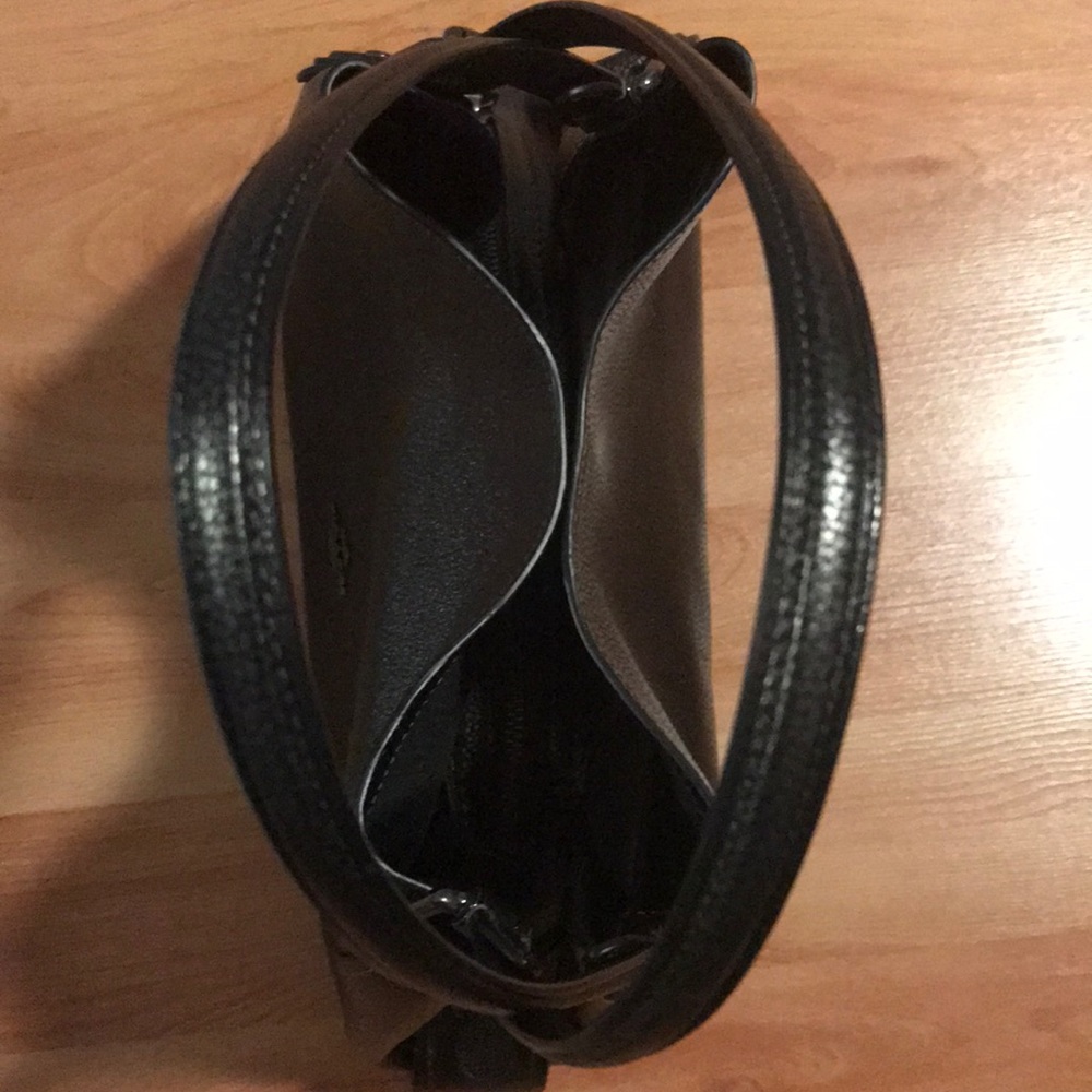 Authentic Coach Bag Like New - Picture 4 of 8